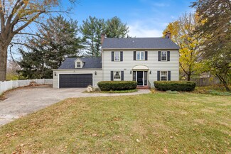 4332 Pinecrest Rd, Rockford, IL 61107