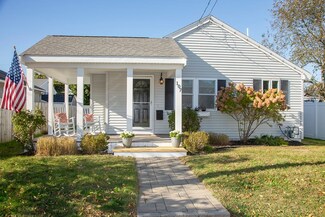 107 Touraine Ave, Hull, MA 02045