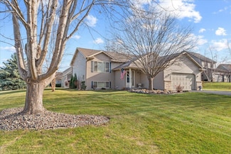 2528 Shannon Ct, Hudson, WI 54016