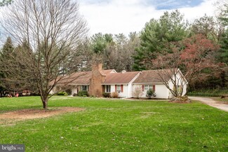 1215 Wynside Ln, Hampstead, MD 21074