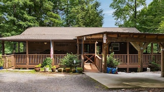284 Tickanetley Rd, Ellijay, GA 30536