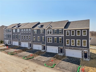 181 Sweetwater Dr, Moon Township, PA 15108