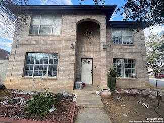 12601 River Bend Cir, Laredo, TX 78045