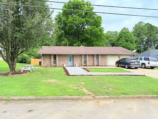 500 Rebel Dr, Tupelo, MS 38801