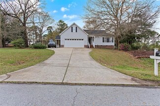 26 Shepherd Dr, Benson, NC 27504
