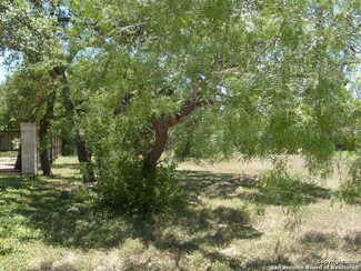 124 Penns Way, Shavano Park, TX 78231