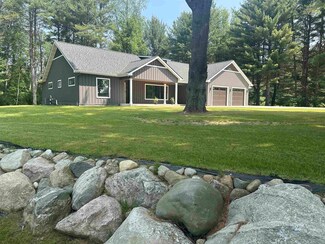 2291 E Maple Rd, Clare, MI 48617
