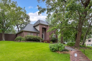 1 Fairmont Ct, Conroe, TX 77304