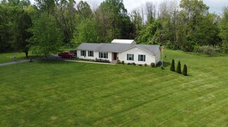 11846 Oak Ridge Ln, Vevay, IN 47043