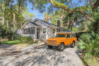 112 W Huron Ave, Folly Beach, SC 29439