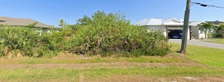 8415 Dafoe St, South Gulf Cove, FL 33981