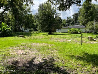 225 N Young St, Abbeville, LA 70510
