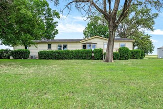 1061 S Woodlawn Rd, South Haven, KS 67140