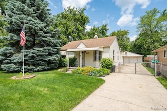 19811 Lakeworth St, Roseville, MI 48066