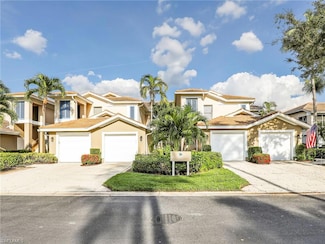 800 Carrick Bend Cir Unit 102, Naples, FL 34110