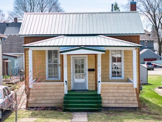 218 Stimson St, Cadillac, MI 49601