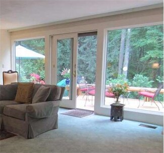 362 Hemlock Cir, Lincoln, MA 01773
