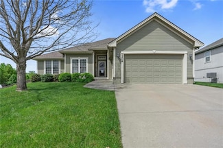 1204 Silhouette Dr, Kearney, MO 64060