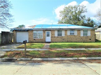 5532 3rd St, Violet, LA 70092