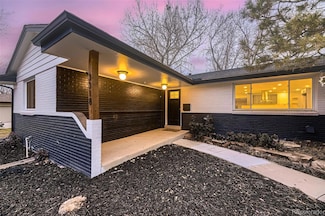 3318 S Dayton Ct, Denver, CO 80231