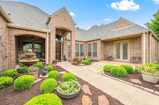 1028 Gabriel Ln, Fort Worth, TX 76116