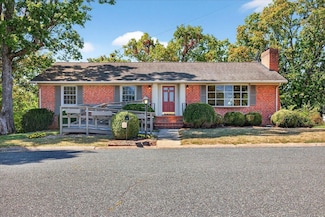 1185 Pinehurst Rd, Staunton, VA 24401