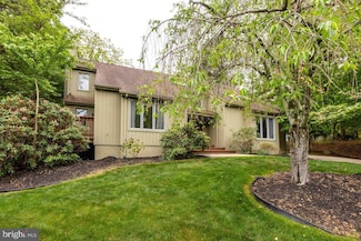 13 Elena Ct, Voorhees, NJ 08043