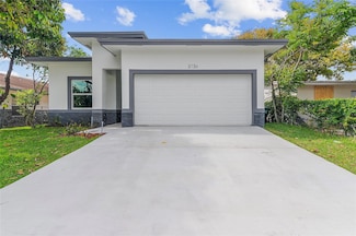 2736 NW 15th St, Fort Lauderdale, FL 33311