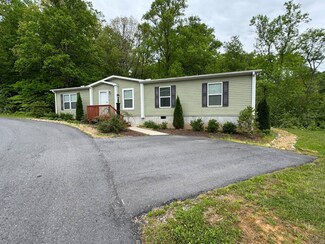 91 Enterprise Dr, Fairview, NC 28730