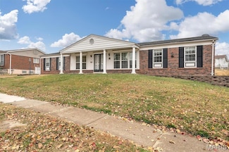 4762 Barroyal Dr, Saint Louis, MO 63128