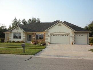 525 Meadowview Ln, Johnson Creek, WI 53038