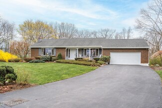 26 Abedar Ln, Latham, NY 12110