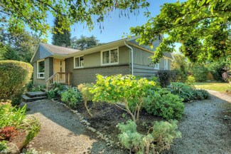 921 SW Webster St, Seattle, WA 98106