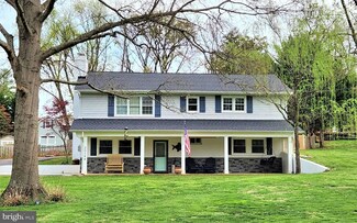 20144 Youngs Cliff Rd, Sterling, VA 20165