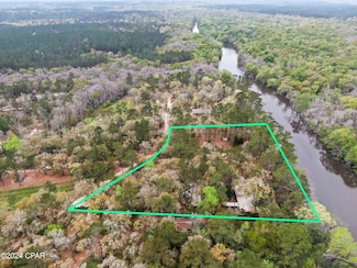 3640 Lucianne Dr, Vernon, FL 32462