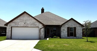 8823 13th St, Lubbock, TX 79416