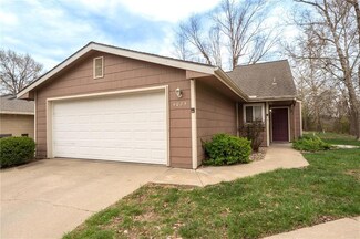 4025 Crossgate Ct, Lawrence, KS 66047