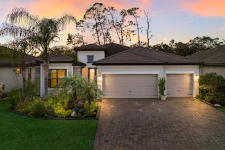 706 Acacia Ct, Bradenton, FL 34212
