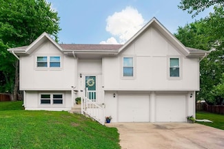 1413 SW Walnut St, Lees Summit, MO 64081