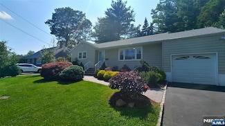 207 Morris St, Oradell, NJ 07649