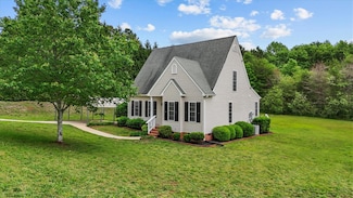 203 Quintana Cir, Westminster, SC 29693