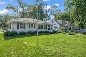 3723 Wright St, Des Moines, IA 50316