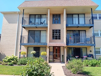 6569 N Harlem Ave Unit 2W, Chicago, IL 60631