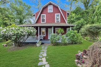 27 Erland Rd, Stony Brook, NY 11790