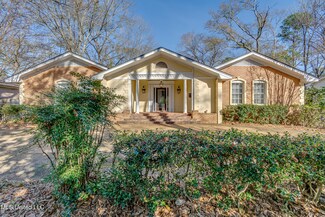930 Buckley Dr, Jackson, MS 39206