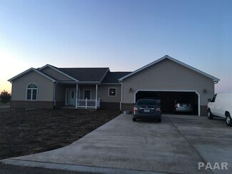 705 E Atchison St, Toluca, IL 61369
