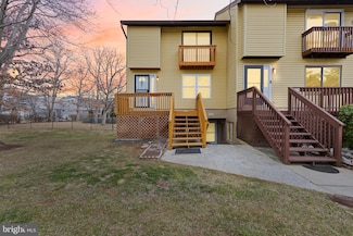 11474 Laurelwalk Dr, Laurel, MD 20708