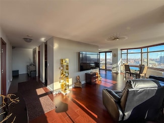 112-01 Queens Blvd Unit 19-C, Forest Hills, NY 11375