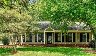 2523 Heidleburg Ln, Charlotte, NC 28210