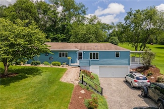 8 Leasure Way, Cecil, PA 15321